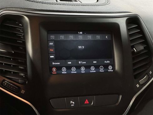 Used 2020 Jeep Cherokee Latitude Plus w/ Cold Weather Group image 3