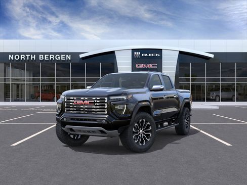 New 2026 GMC Canyon Denali image 8