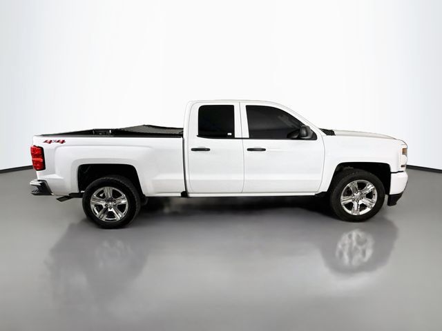 Used 2019 Chevrolet Silverado 1500 Custom w/ Custom Convenience Package AWD/4WD image 9