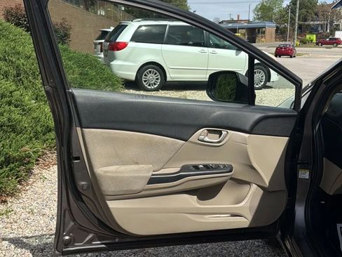 Used 2013 Honda Civic LX image 11