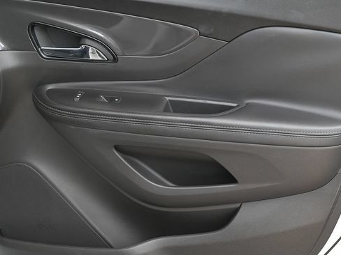 Used 2022 Buick Encore Preferred w/ Safety Package FWD image 19
