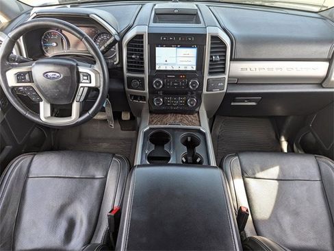 Used 2019 Ford F350 Lariat image 15