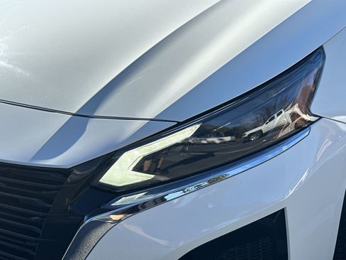 Used 2023 Nissan Altima 2.5 S image 11