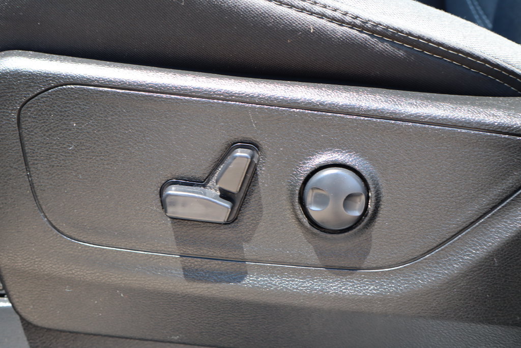 Used 2024 RAM 1500 Big Horn AWD/4WD image 17