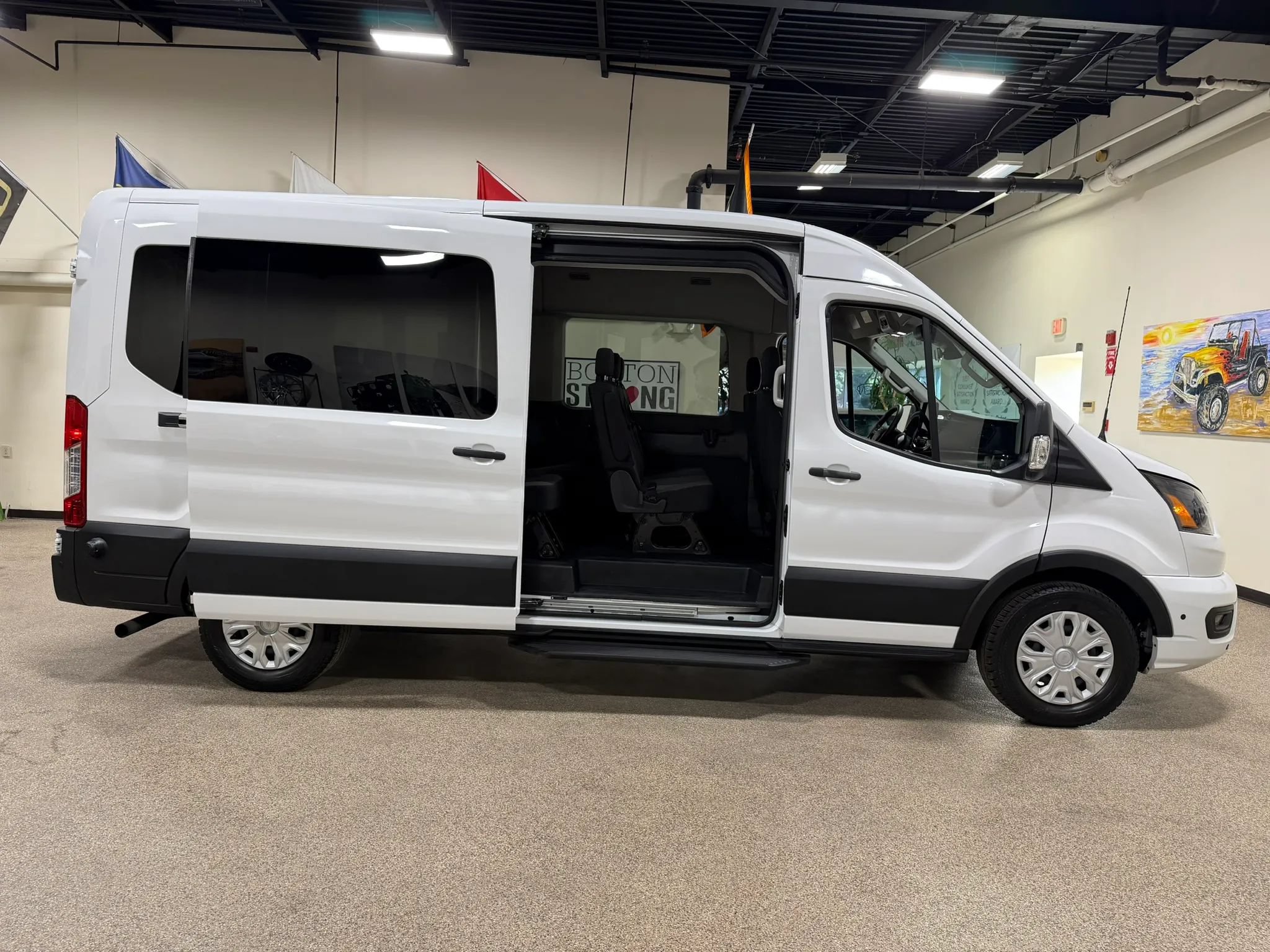 Used 2024 Ford Transit 350 XLT RWD image 15