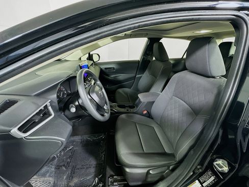 Used 2023 Toyota Corolla LE image 12