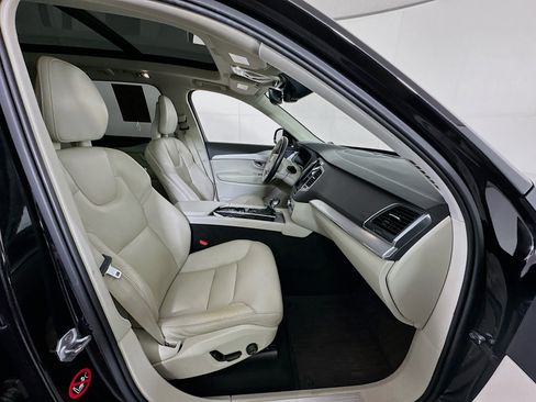 Used 2018 Volvo XC90 T6 Momentum w/ Convenience Package image 35