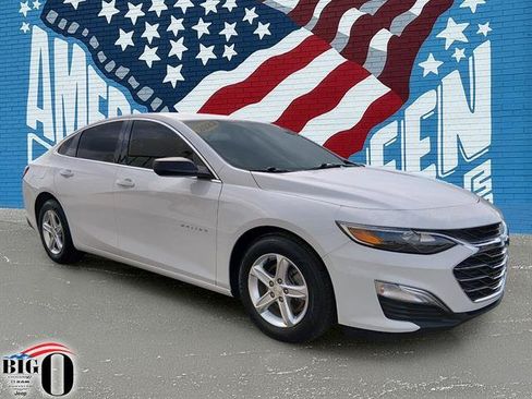 Used 2022 Chevrolet Malibu LS w/ LPO, Convenience Package 1 FWD image 1