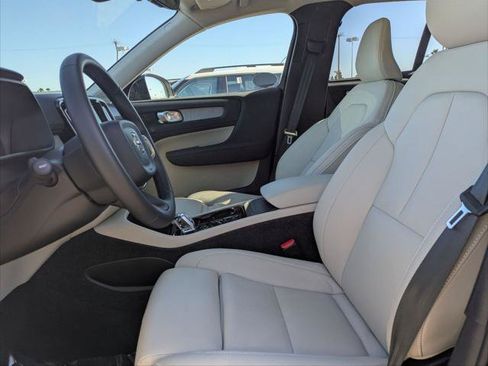 Used 2026 Volvo XC40 B5 Plus w/ Protection Package Premier AWD/4WD image 21
