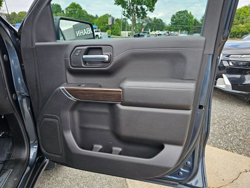 Used 2020 Chevrolet Silverado 1500 RST w/ RST Value Package RWD image 28