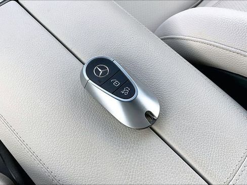 Certified 2023 Mercedes-Benz C 300 4MATIC Sedan image 38