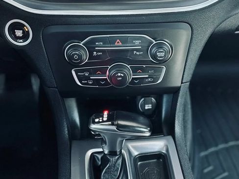 Used 2021 Dodge Charger SXT RWD image 16
