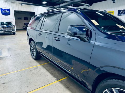 Used 2024 Cadillac Escalade ESV Sport Platinum image 20