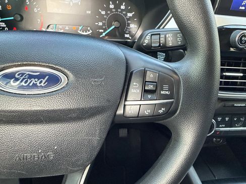 Used 2020 Ford Escape SE image 16