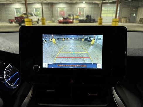 Certified 2023 Toyota Venza LE image 24