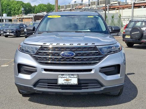 Used 2023 Ford Explorer XLT w/ Class IV Trailer Tow Package RWD image 2