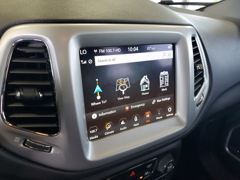 Used 2021 Jeep Compass Latitude w/ Sun and Sound Group FWD image 24