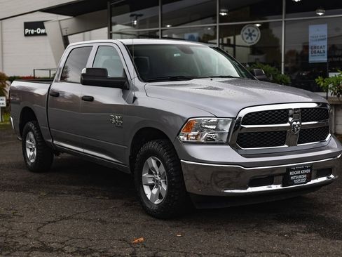Used 2023 RAM 1500 Classic SLT w/ Trailer & Traction Group image 6