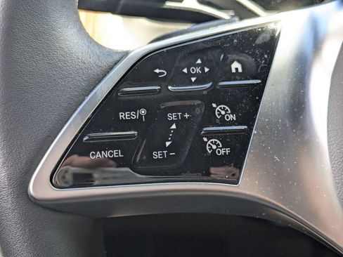 Certified 2024 Mercedes-Benz GLC 300 4MATIC image 9