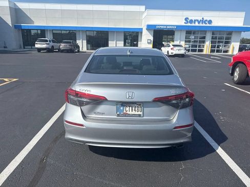 Used 2024 Honda Civic Sport image 9