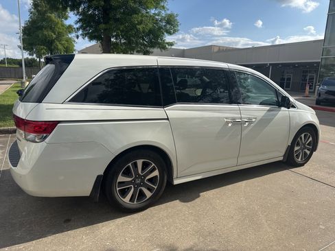 Used 2016 Honda Odyssey Touring image 4