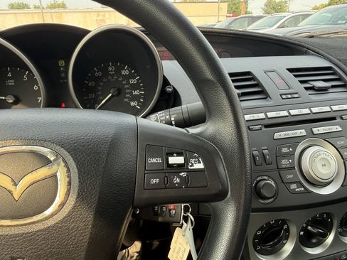 Used 2010 MAZDA MAZDA3 i Touring FWD image 16