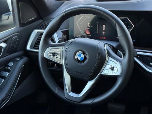 Used 2023 BMW X7 xDrive40i w/ Executive Package image 31