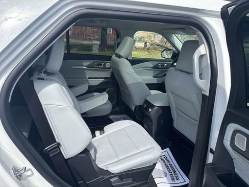 New 2026 Ford Explorer Platinum w/ LUX Leather Package AWD/4WD image 15
