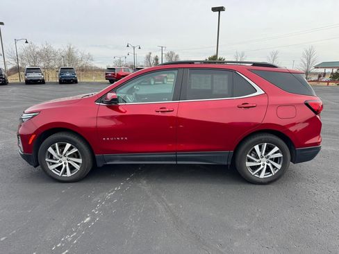 Used 2024 Chevrolet Equinox LT image 2
