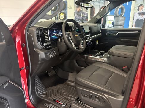 New 2026 Chevrolet Silverado 2500 LTZ w/ LTZ Convenience Package image 15