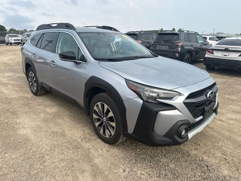Used 2024 Subaru Outback Limited AWD/4WD image 4