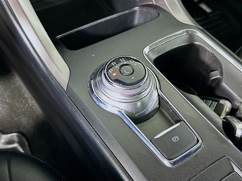 Used 2020 Ford Fusion SEL FWD image 24