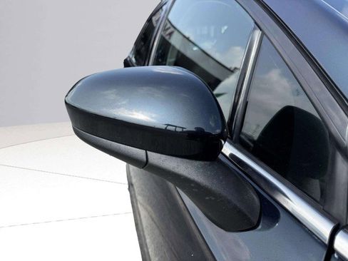 Used 2020 Ford Fusion SE image 9