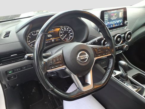 Used 2022 Nissan Sentra SV image 12