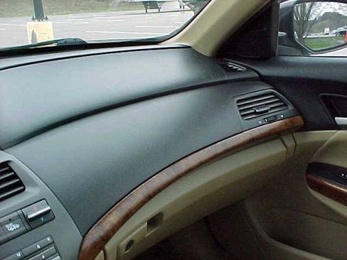 Used 2011 Honda Accord EX-L image 22