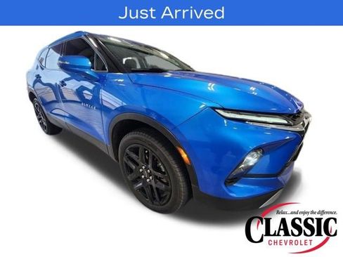 Used 2024 Chevrolet Blazer LT image 1