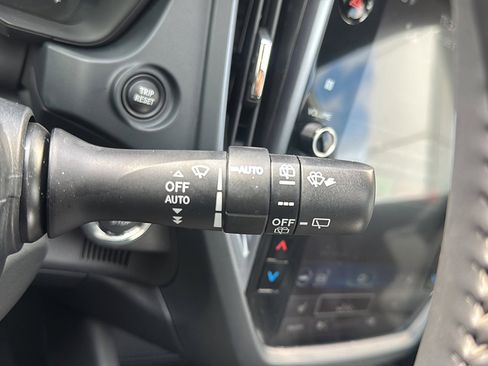 Used 2025 Subaru Forester Limited w/ Protection Package (1PH) image 31