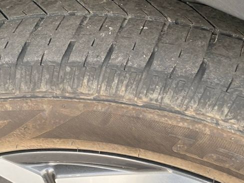 Used 2024 Hyundai Tucson Limited image 40