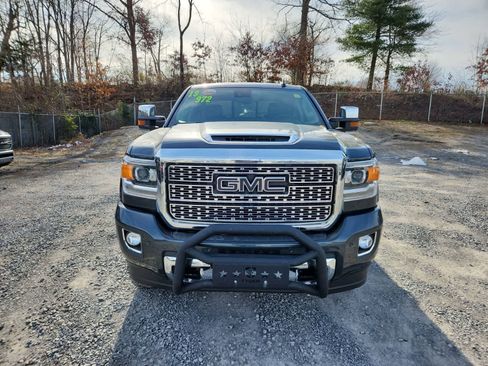 Used 2019 GMC Sierra 2500 Denali w/ Duramax Plus Package image 8