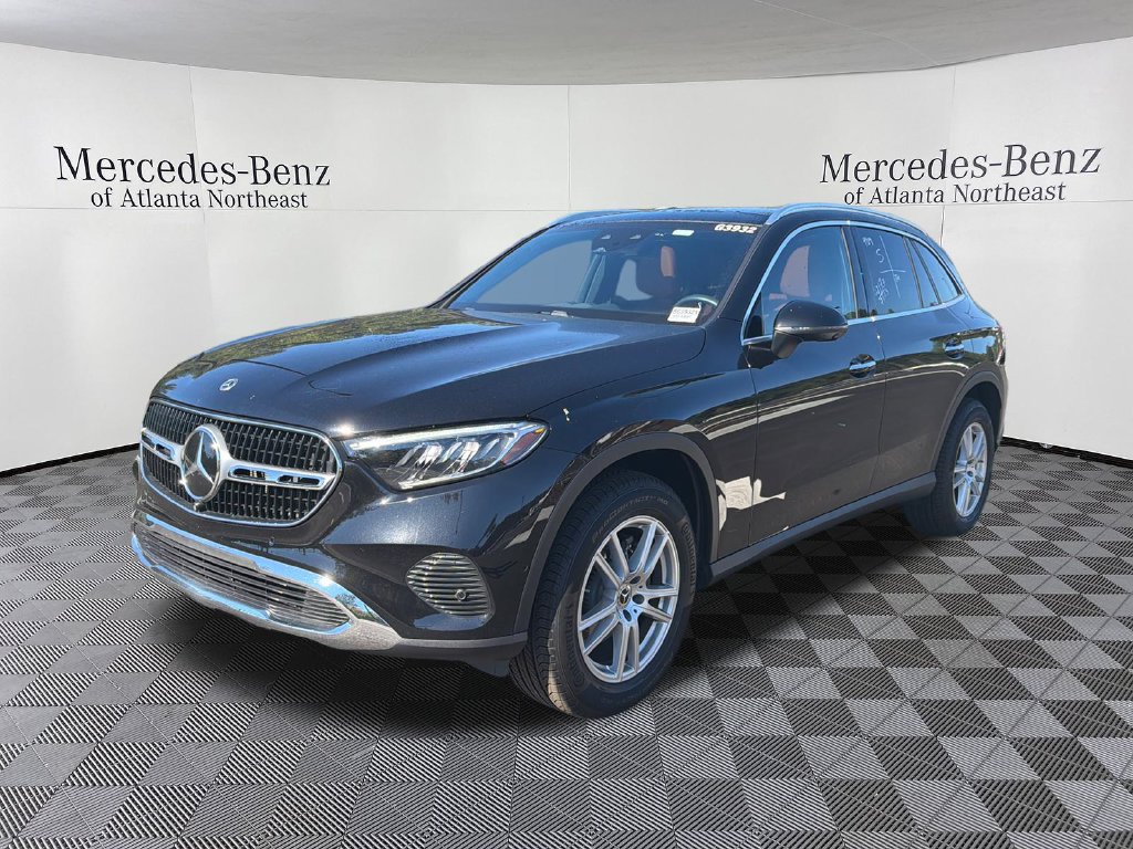 Used 2026 Mercedes-Benz GLC 300 image 3