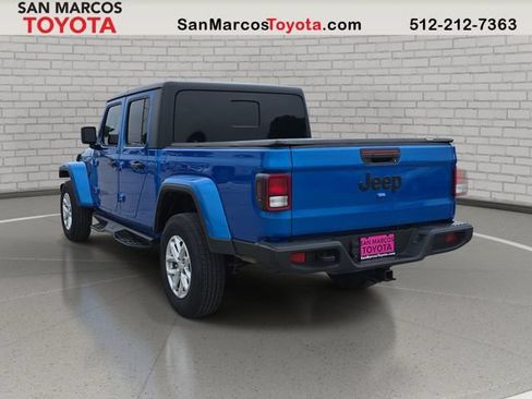 Used 2023 Jeep Gladiator Sport AWD/4WD image 9
