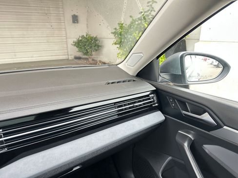 Used 2025 Volkswagen Jetta SE image 35