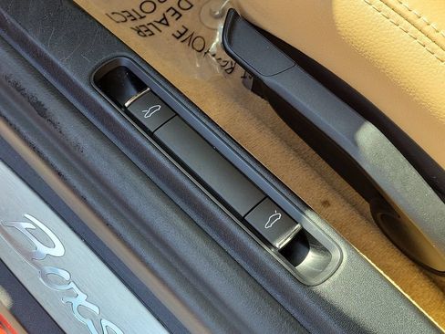 Certified 2017 Porsche 718 Boxster RWD image 22