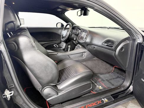 Used 2016 Dodge Challenger R/T Scat Pack RWD image 44