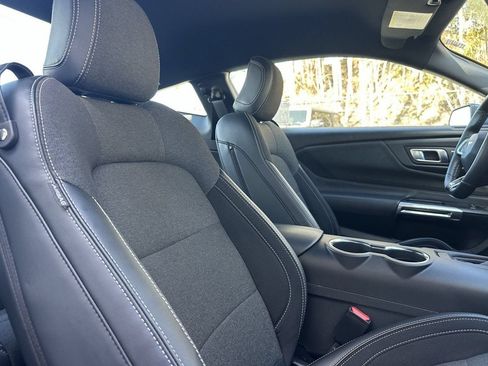 Used 2025 Ford Mustang Coupe RWD image 19