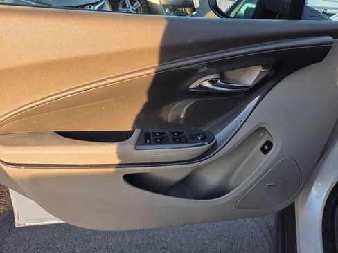 Used 2013 Chevrolet Volt Premium w/ Premium Trim Package FWD image 8