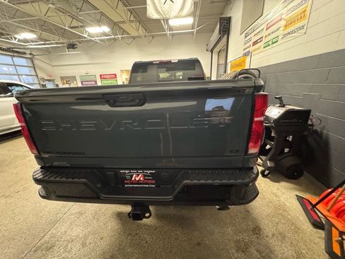 Used 2025 Chevrolet Silverado 2500 LT w/ Trail Boss Package image 6
