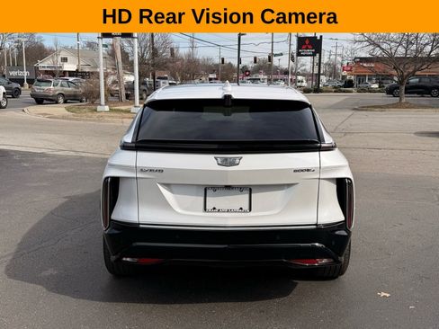 Used 2024 Cadillac Lyriq Tech AWD/4WD image 8