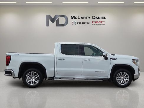 Certified 2021 GMC Sierra 1500 SLT w/ Driver Alert Package I AWD/4WD image 15