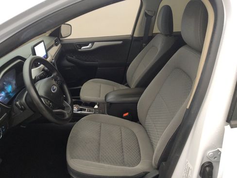 Used 2020 Ford Escape SE FWD image 17